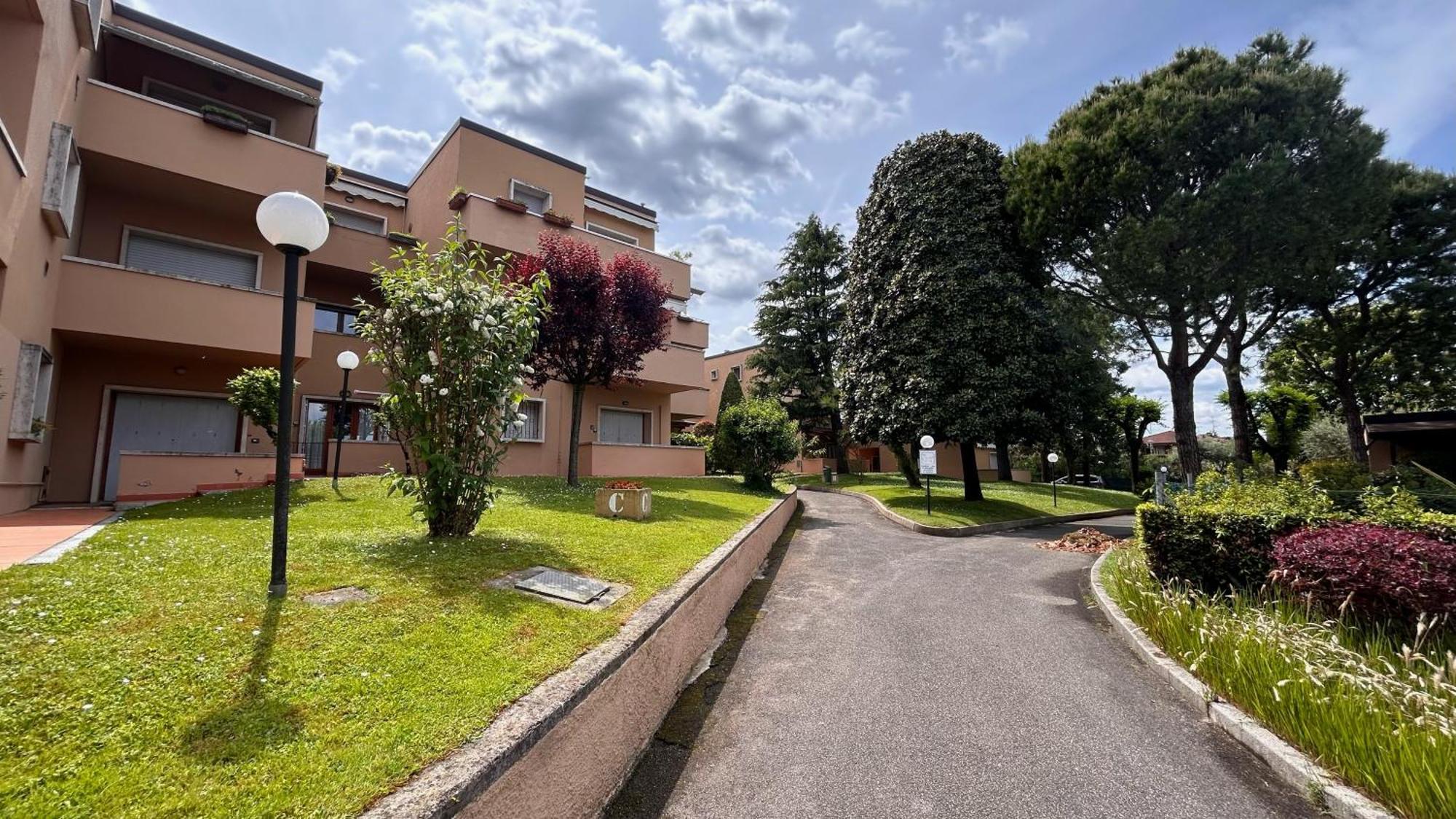 Prestige Garda Home - La Madonnina بسكييرا ديل غاردا المظهر الخارجي الصورة